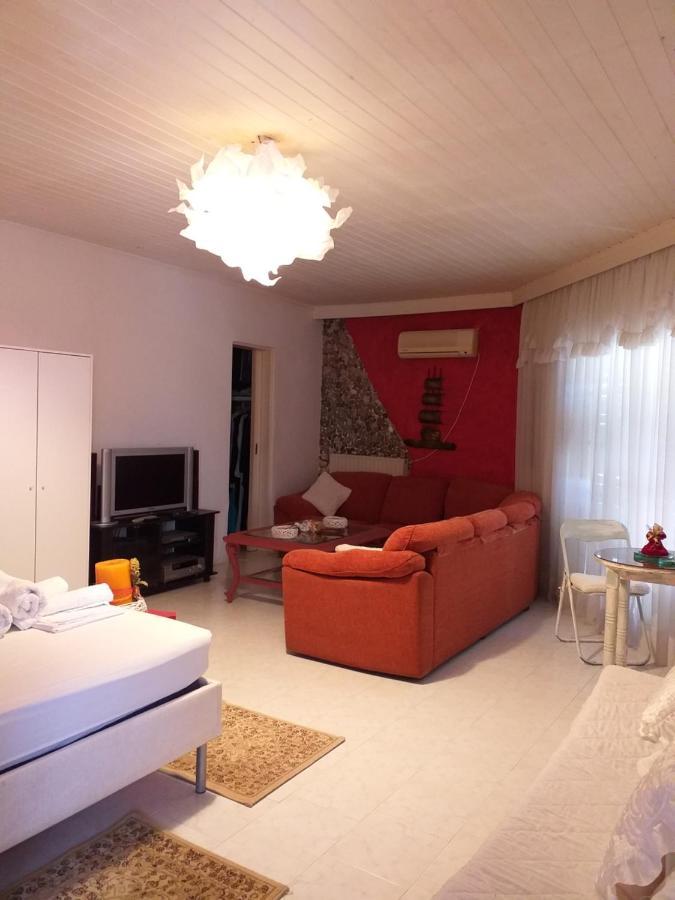 Roulas Cozy Apartments Ártemida Kültér fotó