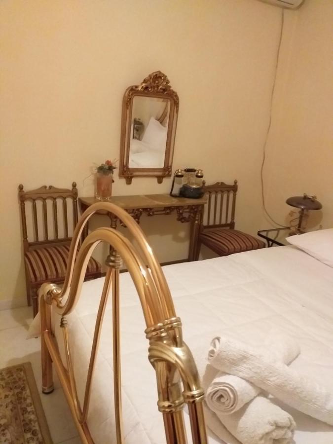 Roulas Cozy Apartments Ártemida Kültér fotó